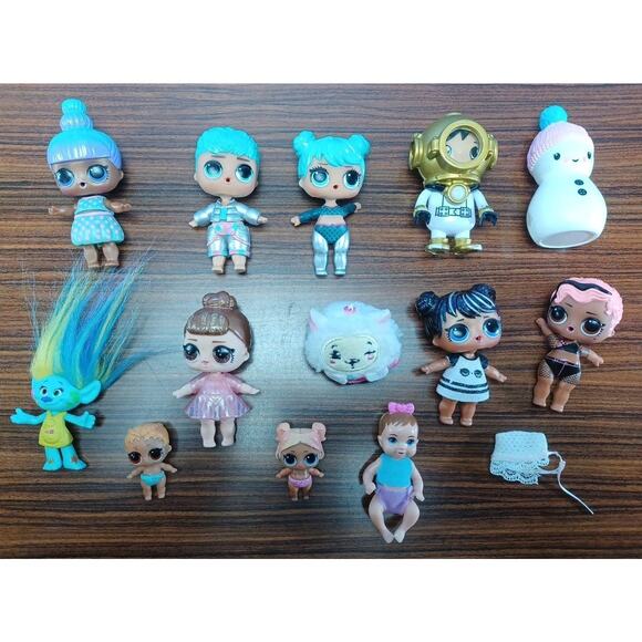 Toy L O L Mini Figurines Girls Boys Baby Random Lot Of 14 - Picture 1 of 10